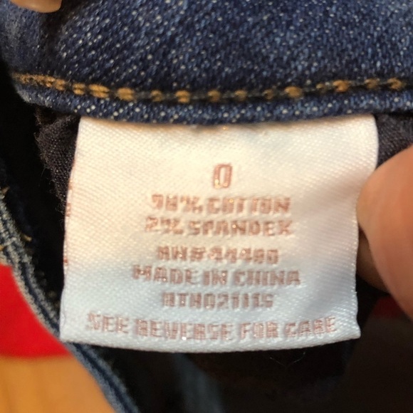 Denim jeans shorts with embroi… - Picture 4 of 7